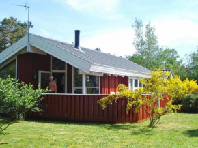 Unique Seaside Holiday Home in Hadsund near Terrace, Øster Hurup